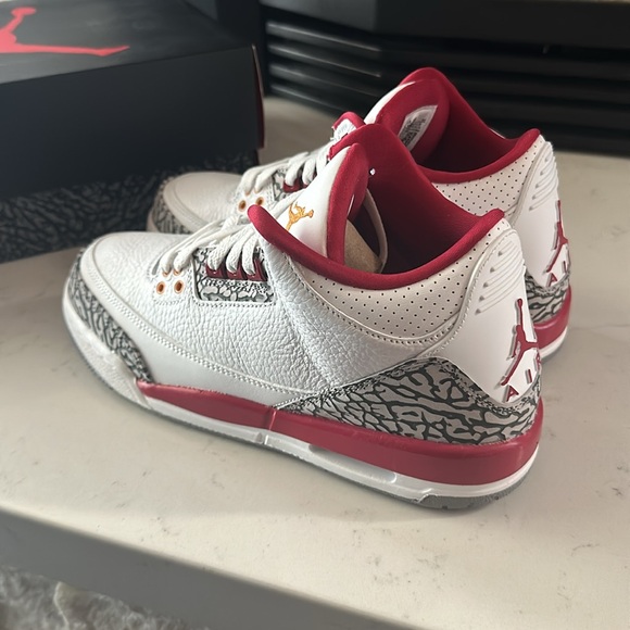 NEW Jordan 3 Retro Cardinal (GS) size 6.5 Y equivalent to 8 women’s - Picture 12 of 17